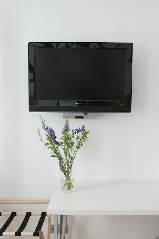 Dahlia Inn Praga 3*,